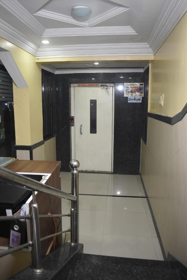 Hotel Sai Vishwa Shirdi Buitenkant foto