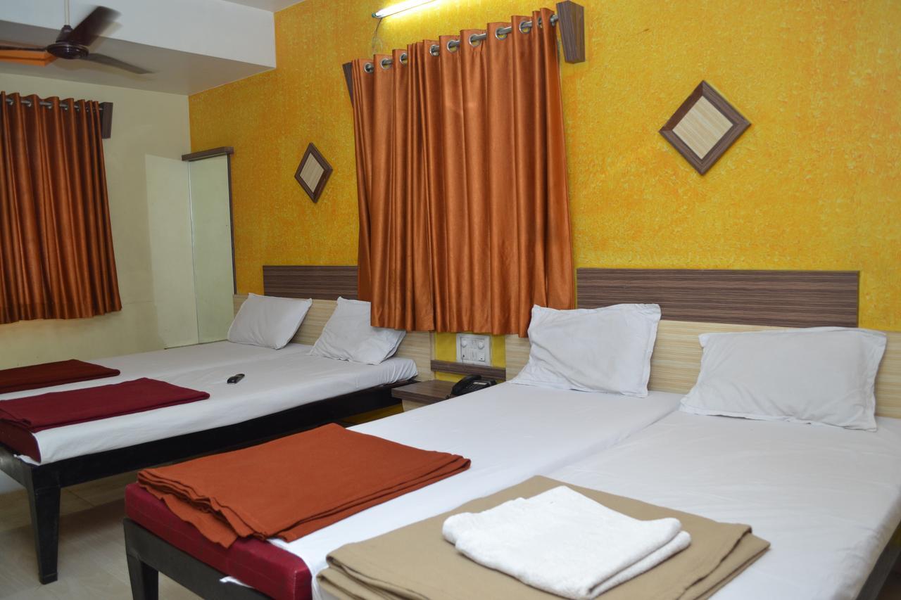 Hotel Sai Vishwa Shirdi Buitenkant foto